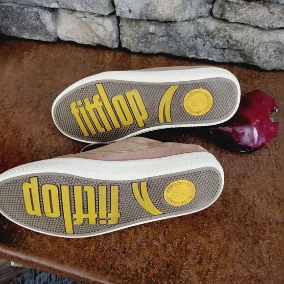 New Fitflop suede lace up sneakers - Picture 3 of 6